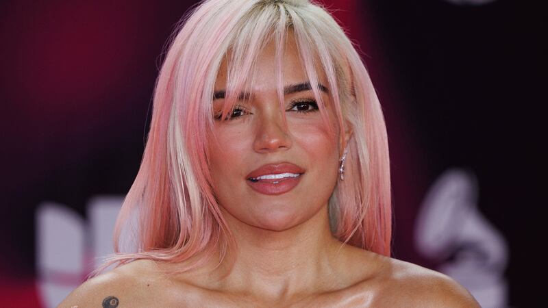 Karol G llega a la 24a entrega anual de los Grammy Latinos en Sevilla, España, el jueves 16 de...
