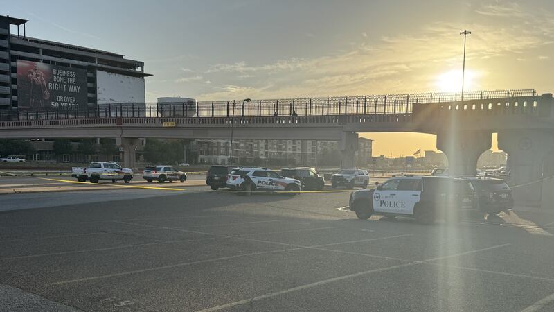 Autoridades identifican a sospechoso de tiroteo en plantel de Texas Tech.